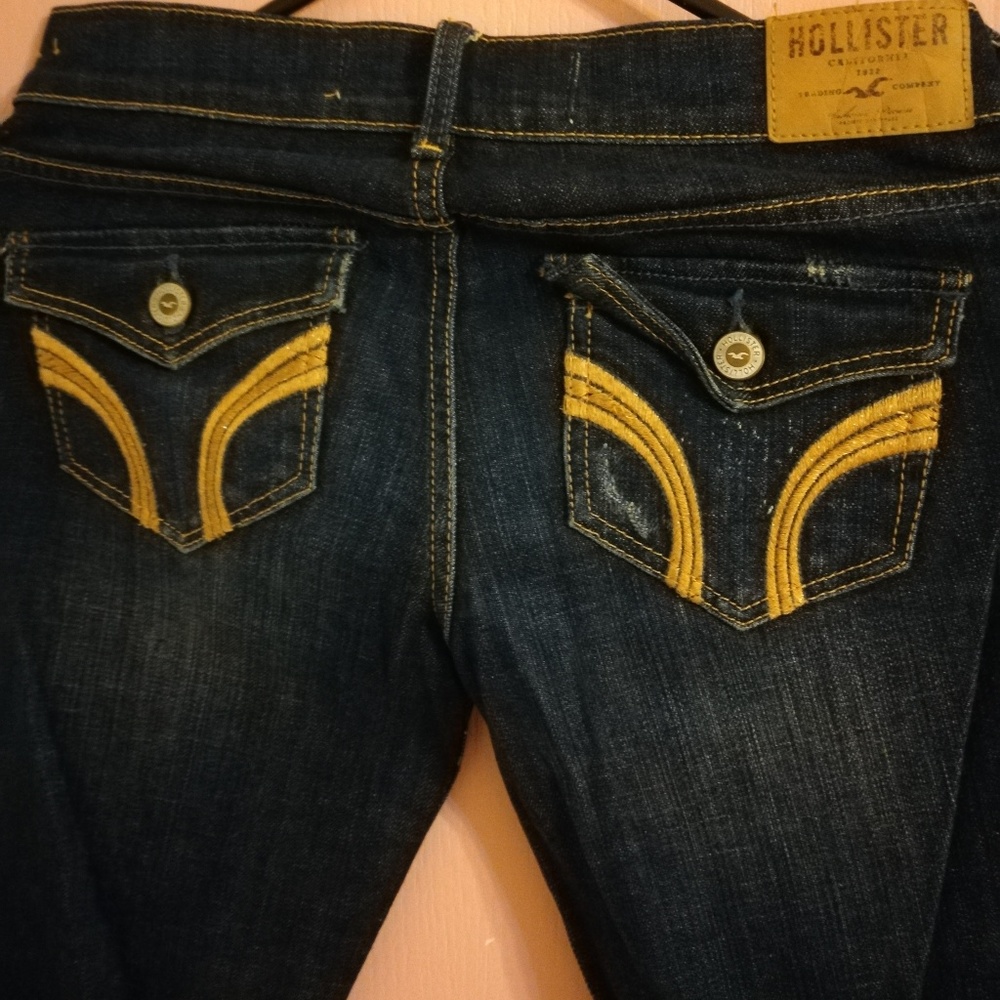 Hollister boyfriend stretchy dark denim jeans